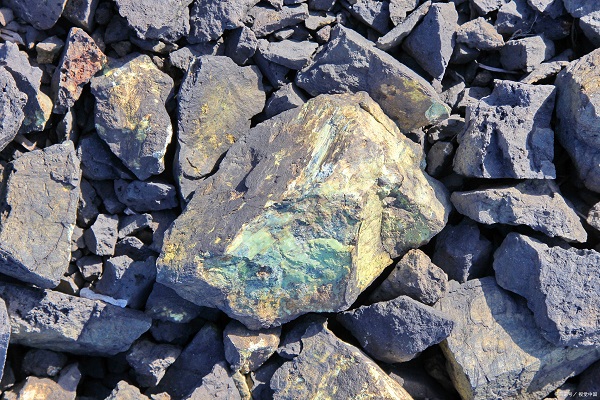 深圳礦石檢測(cè)去哪做？礦石成分分析一次需要多少錢？